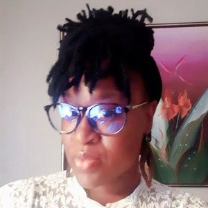 Meet your Posher, Latosha